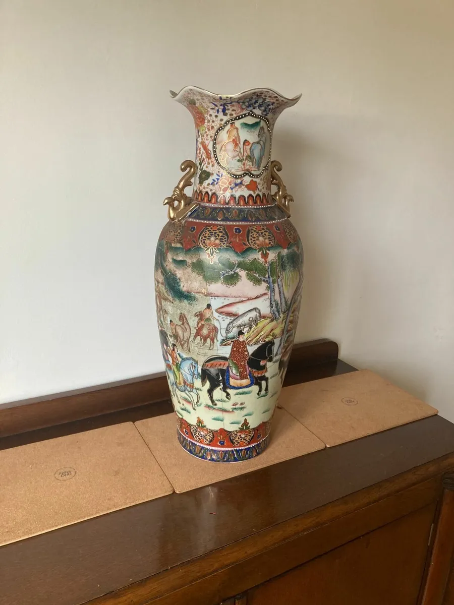 Antique Vase - Oriental - Image 4