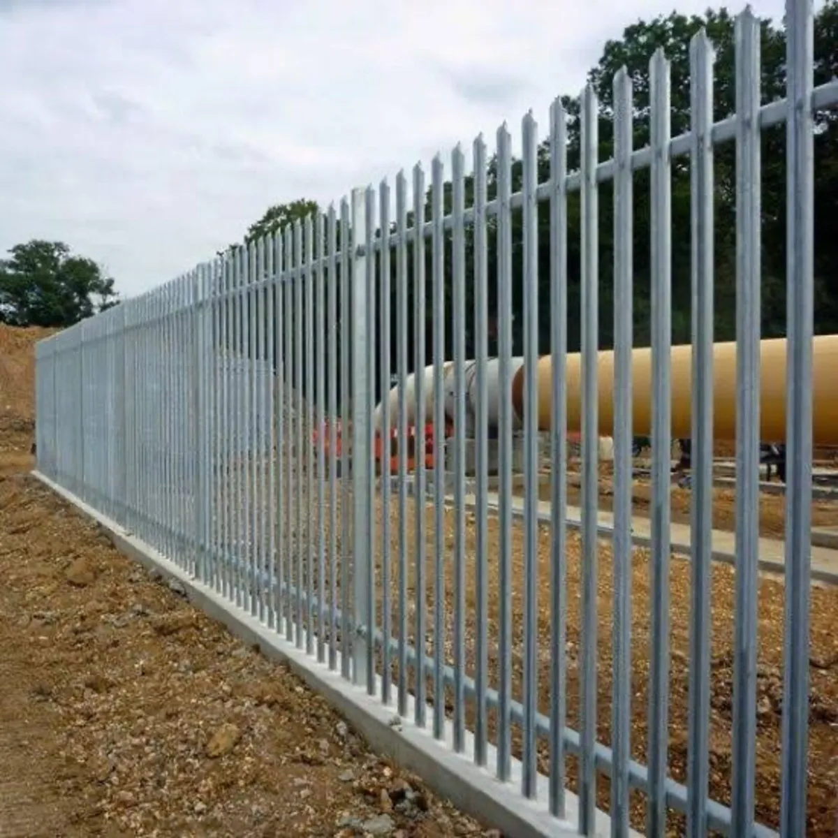 Palisade Fencing - Image 1