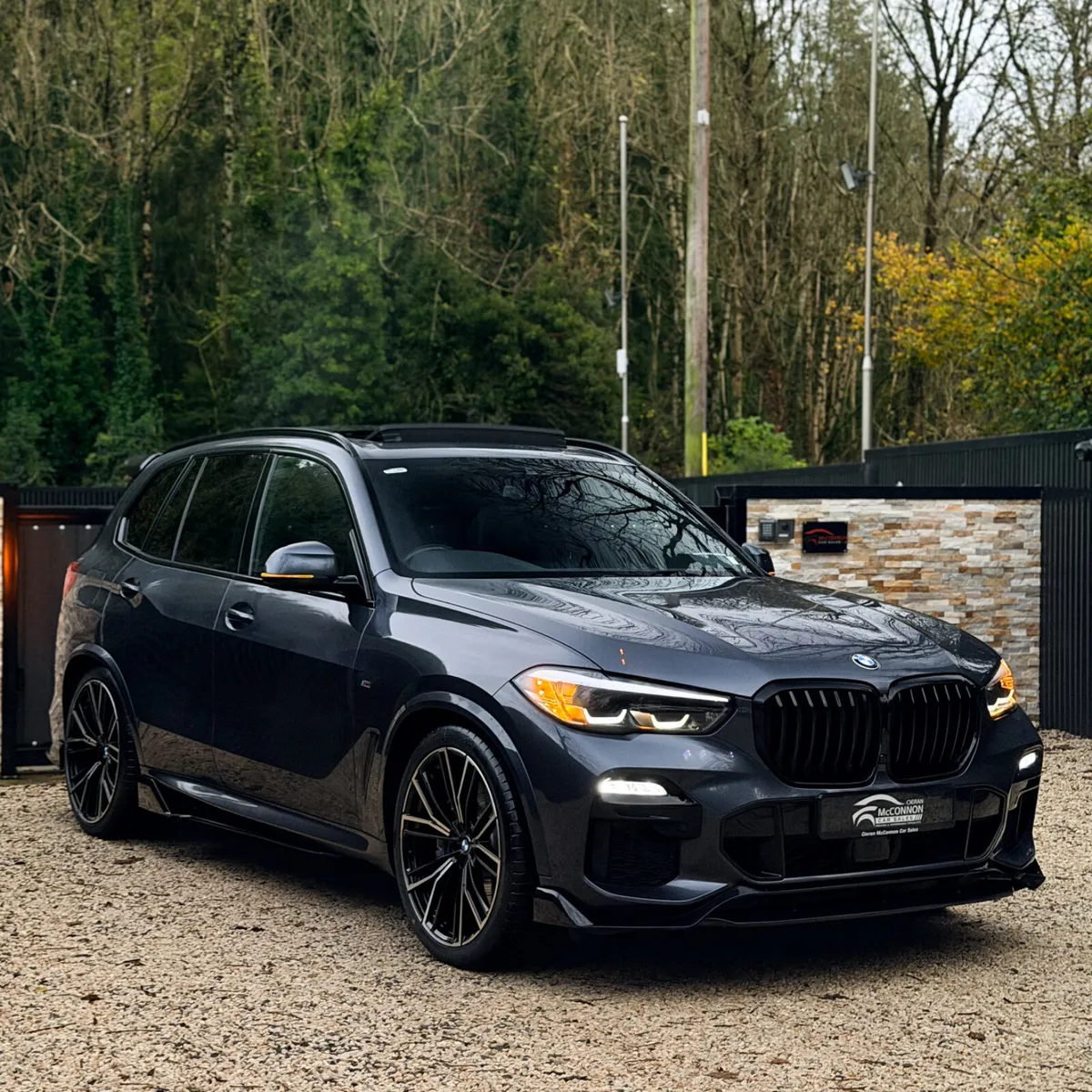 2021 (212)  BMW X5 45E MSPORT 390BHP **SKY LOUNGE - Image 1