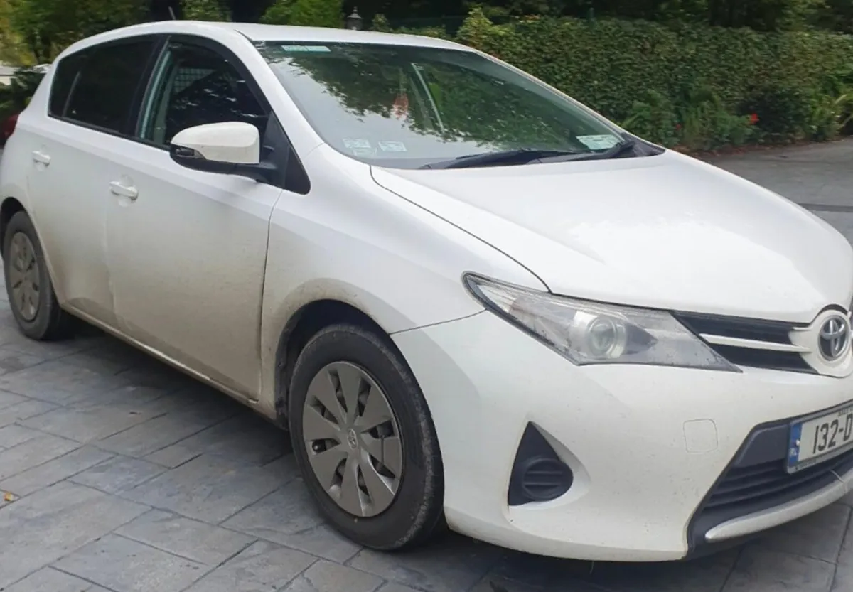 Toyota Auris 2013 - Image 3