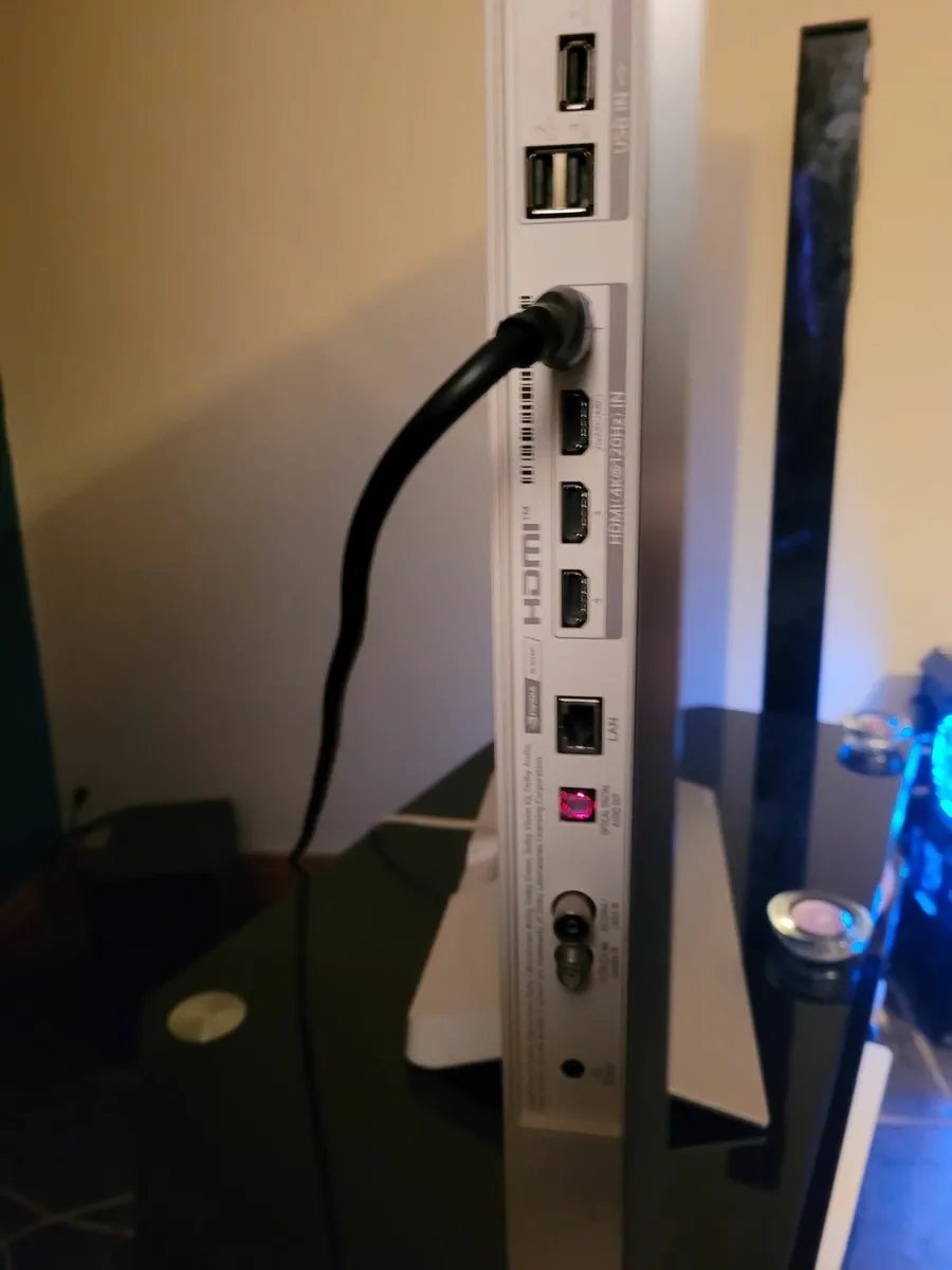 LG OLED C2 55" 4K Smart TV - Image 2