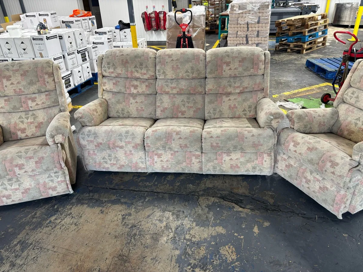 3 piece suite of furniture - Image 1