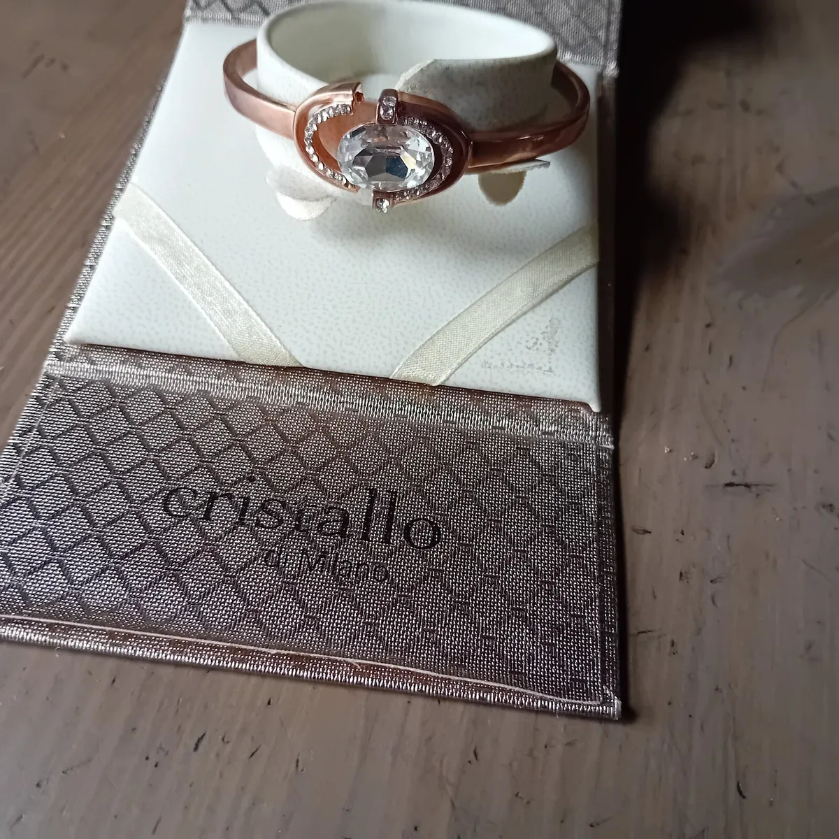 A lovely bracelet in it's own box - Image 1