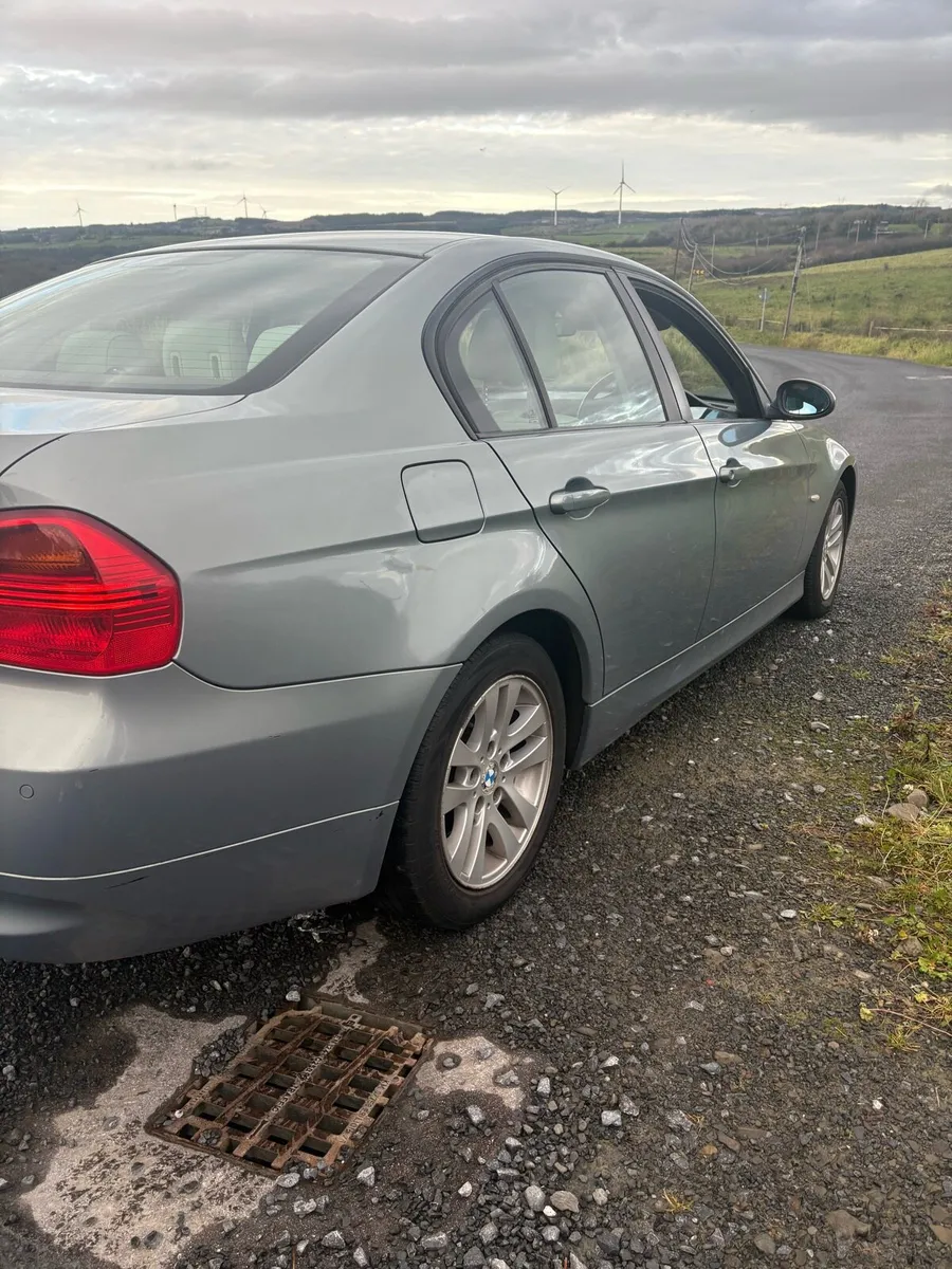 Bmw 318i **MINT CONDITION** - Image 3