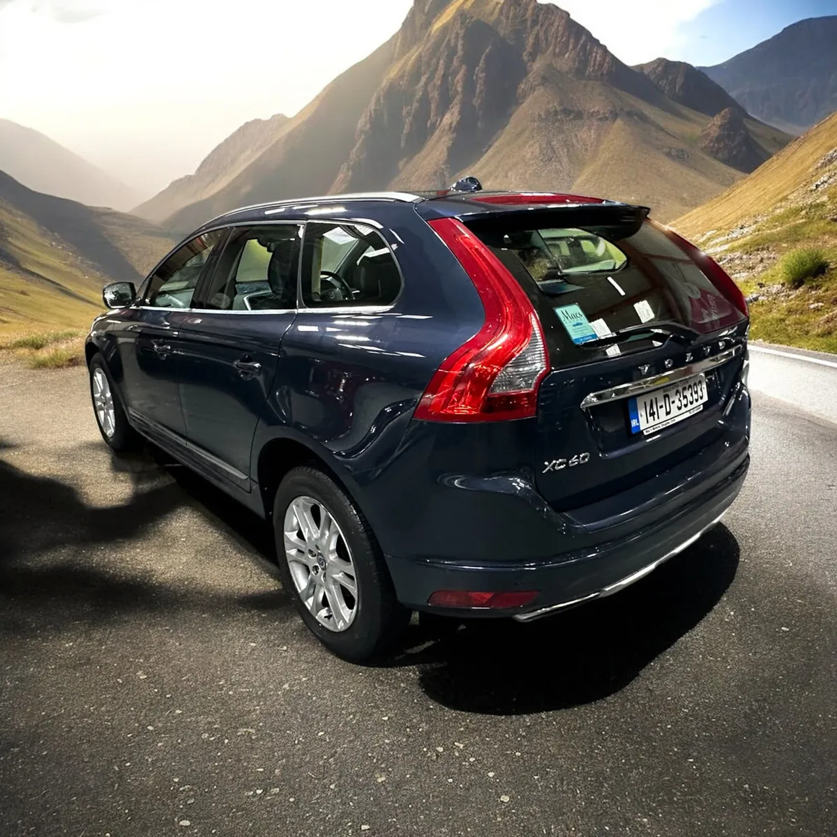 2014 Volvo XC60 D4 (181hp) FWD SE Lux Leather - Image 4