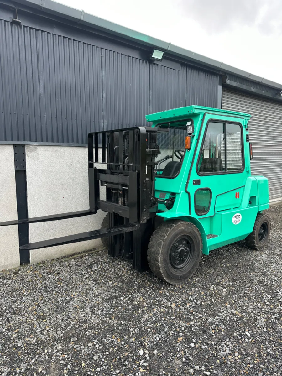 Mitsubishi 4 Ton Forklift - Container spec - Image 1