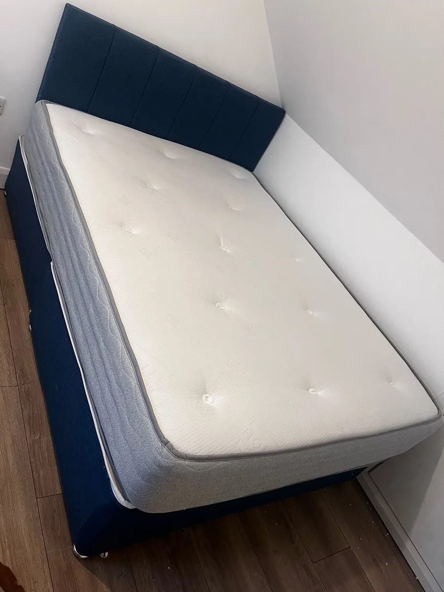 Double divan bed and mattress - Image 1