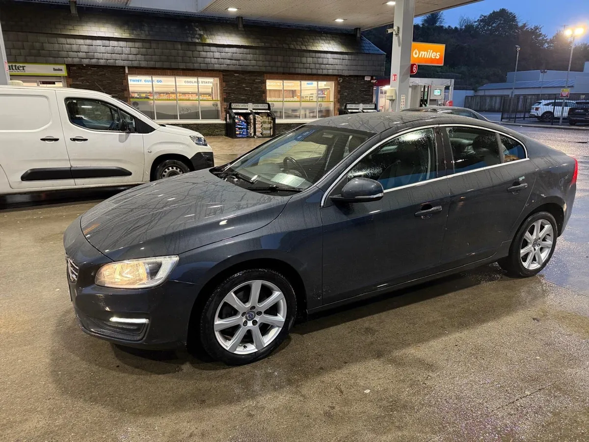 Volvo S60 - Image 2