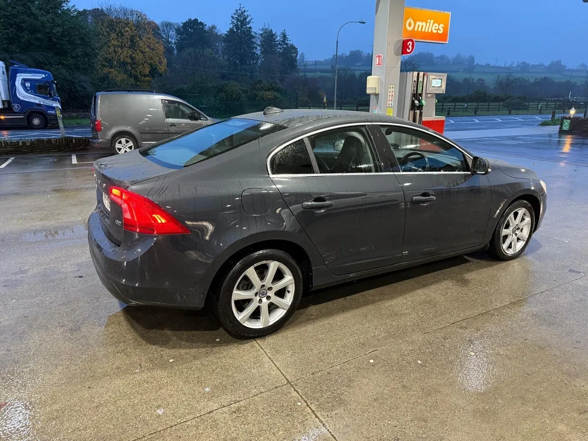 Volvo S60 - Image 3