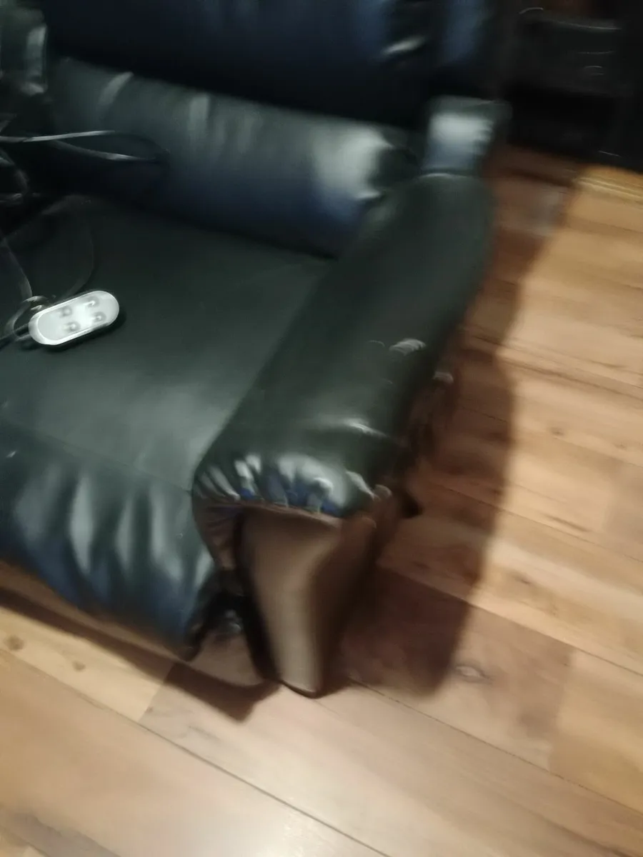 Motorized Arm Chair - Image 2