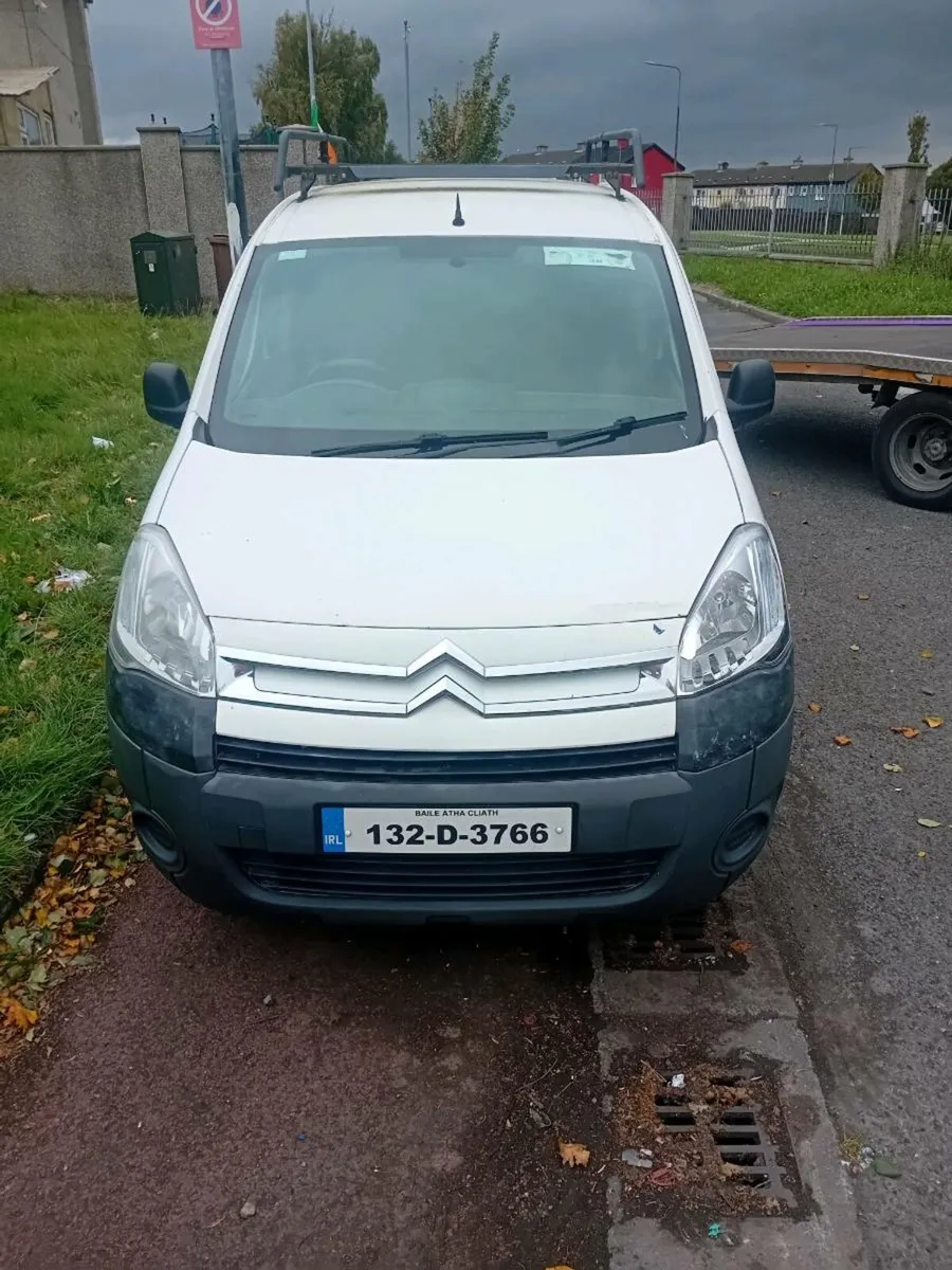 2013 citroen berlingo lwb 3 seater turning over - Image 3
