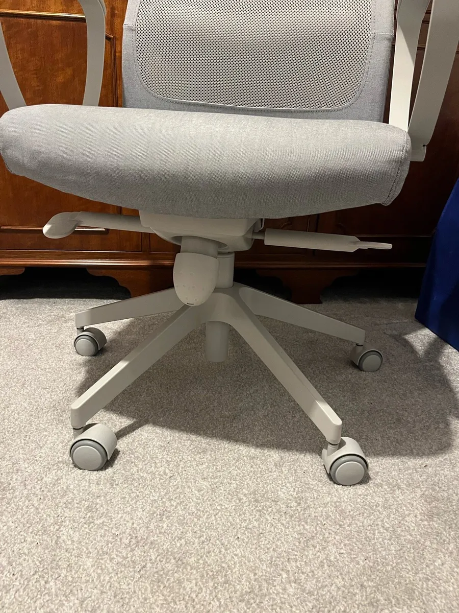 IKEA office chair - Image 3