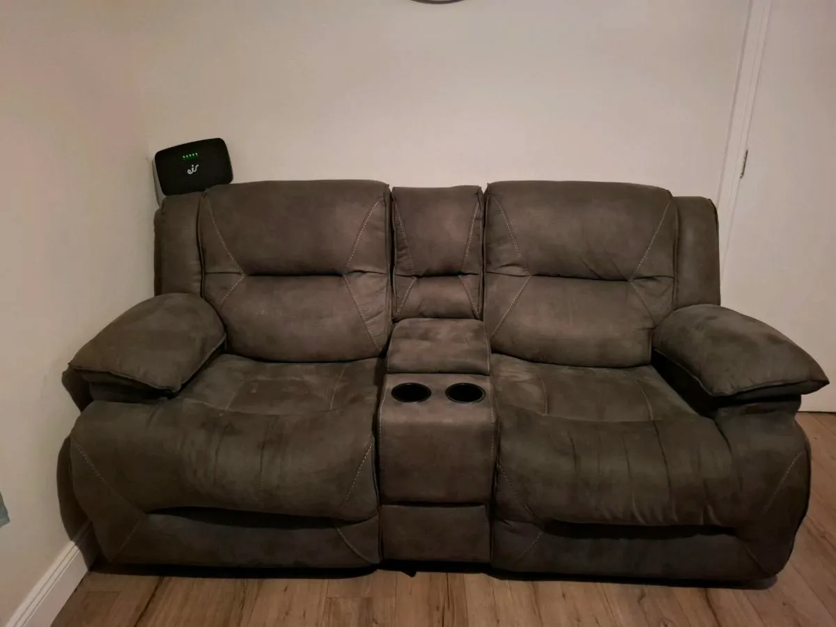 2 recliner sofa's for sale , 1 manual. 1 electric - Image 1