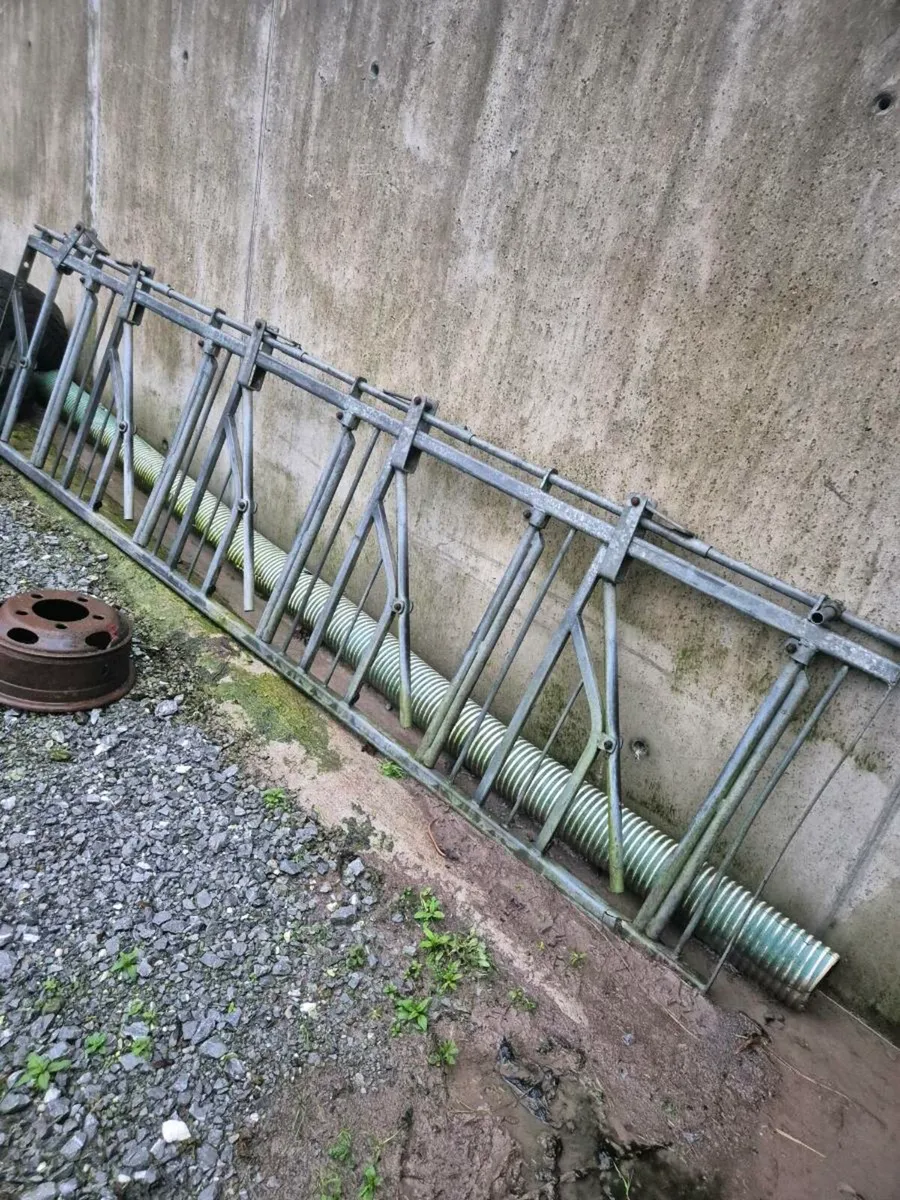 Feed locking barrier - Image 2