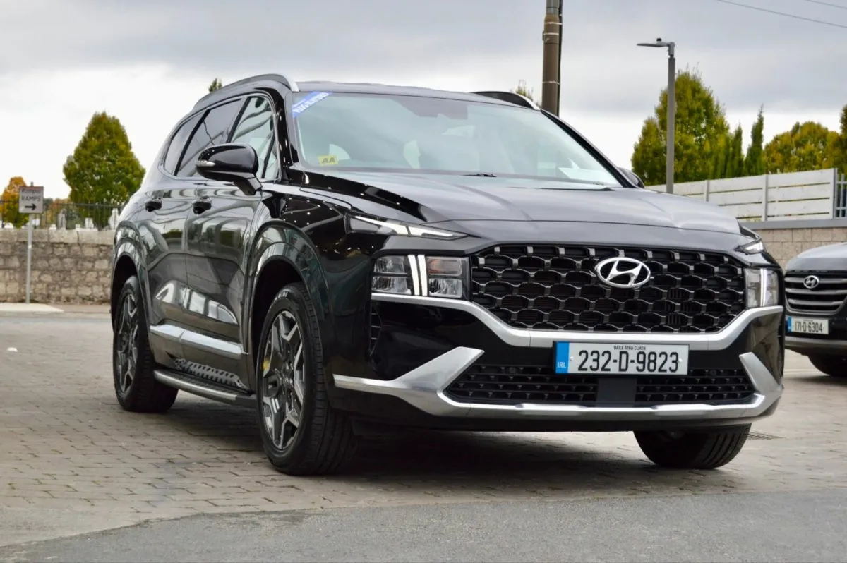Hyundai Santa Fe 1.6 PHEV 4WD Executive Plus Auto, - Image 3