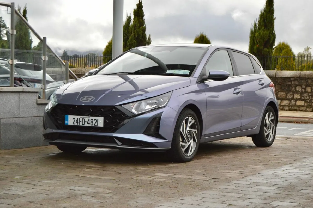 Hyundai i20 i20 Deluxe Plus Auto - Image 1
