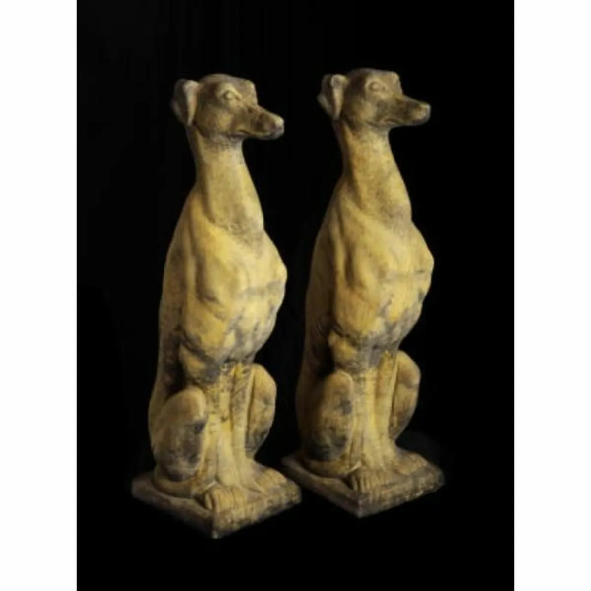 Small Sitting Greyhound EG007