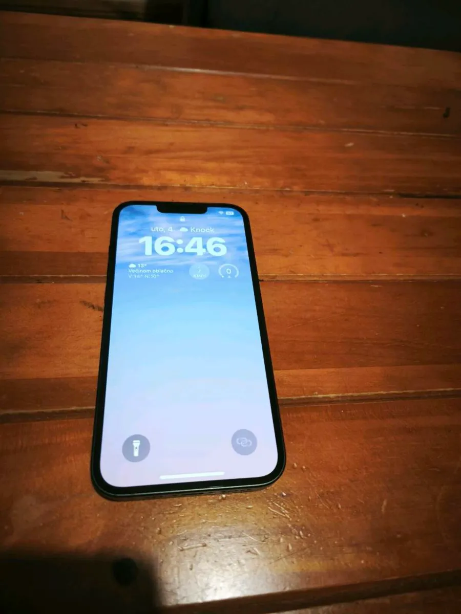 Iphone 13 Green - Image 1