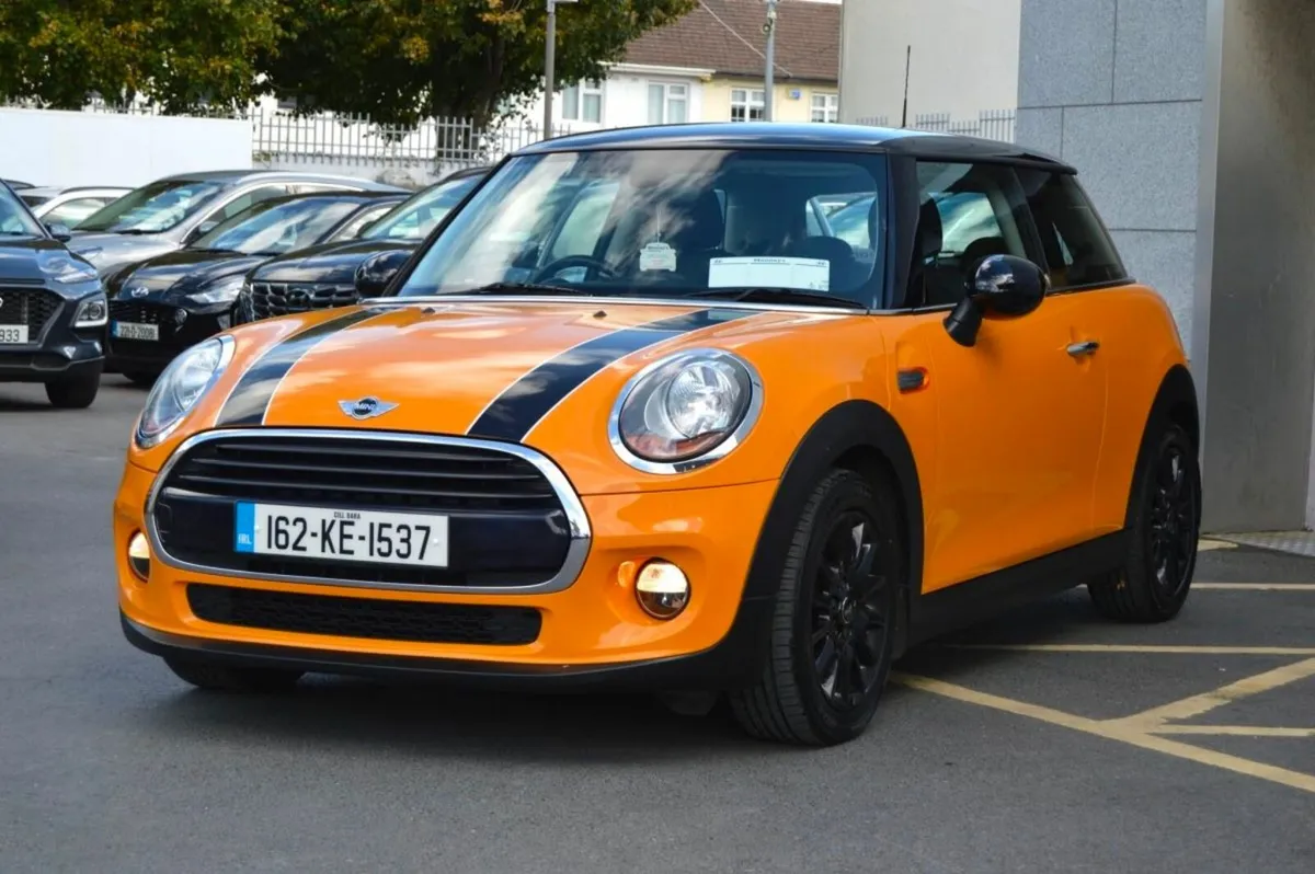 Mini Cooper Cooper D - Image 1