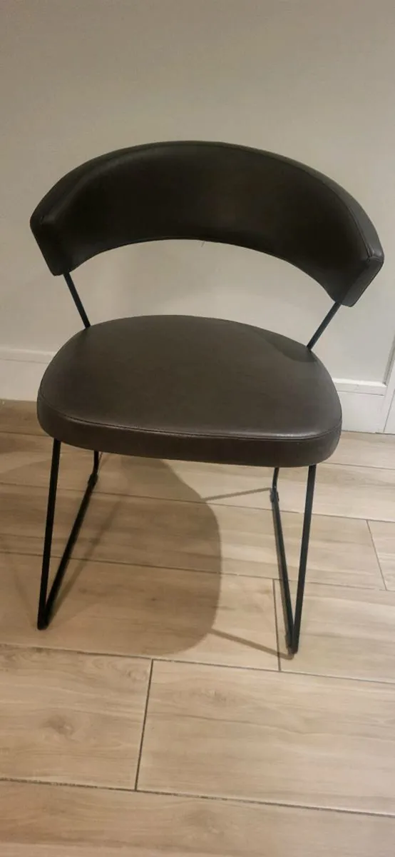 Kitchen table chairs - Image 1