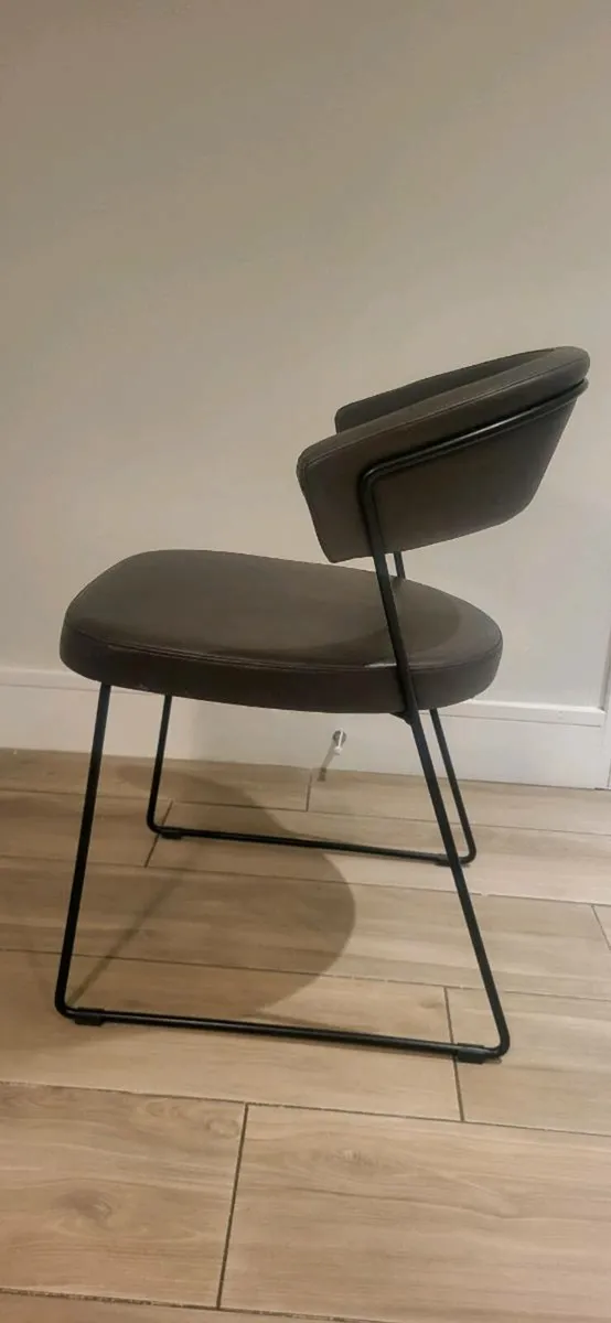 Kitchen table chairs - Image 2