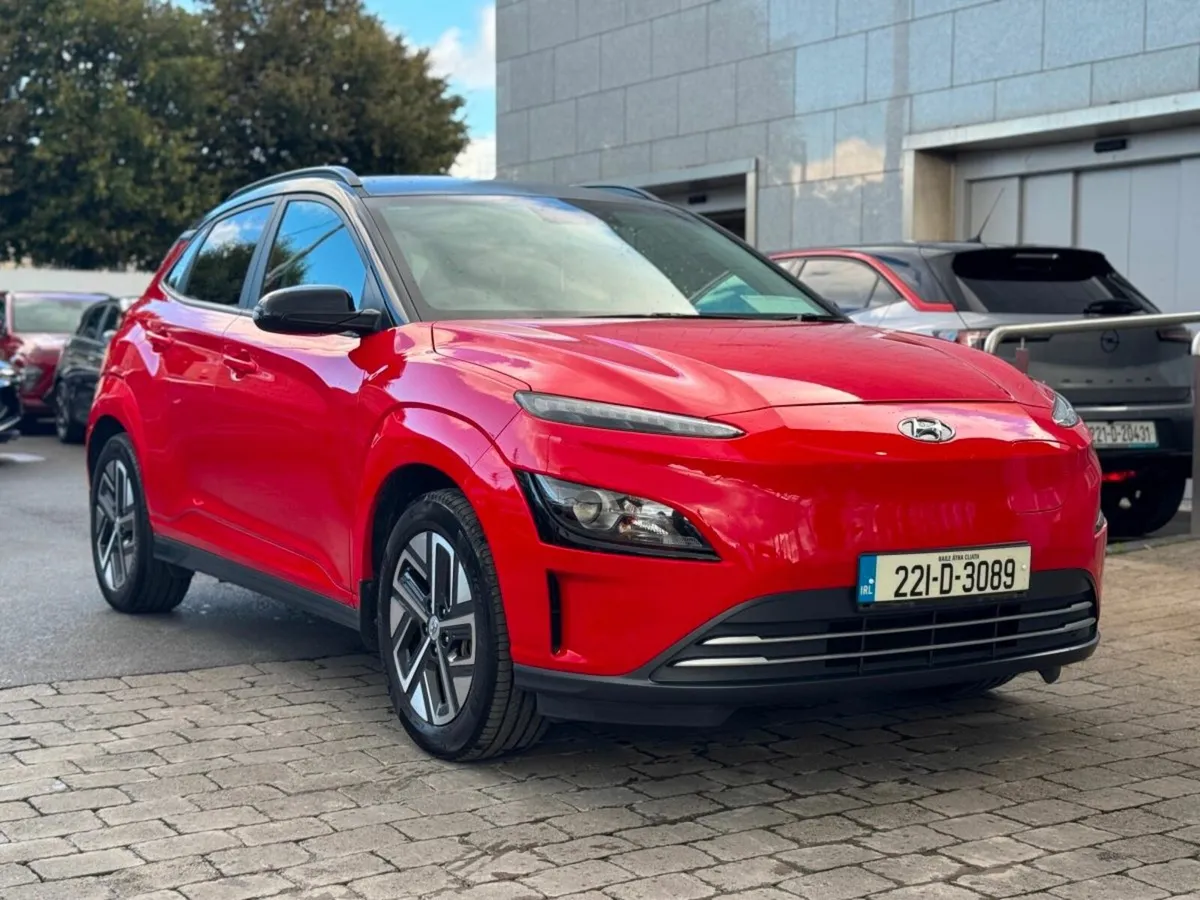 Hyundai KONA Kona EV Executive 39 kWh, 2 Tone - Image 4