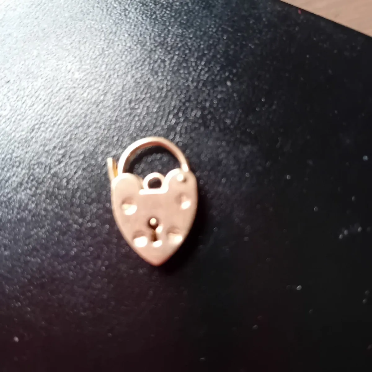 9 CT Gold lock - Image 2