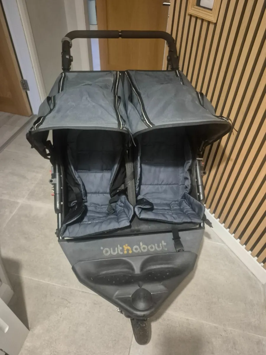 Out and about double buggy - Image 1