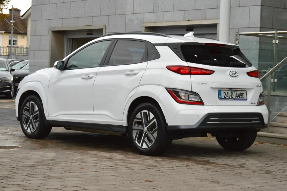 Hyundai KONA Kona EV Executive 39 kWh - Image 4