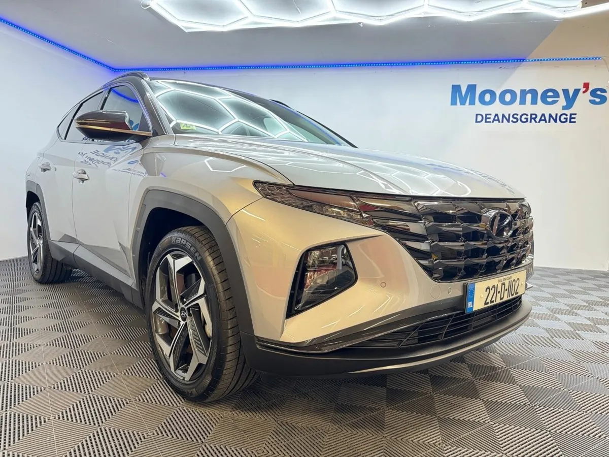 Hyundai Tucson 4WD Executive Plus PHEV Auto 2 Tone - Image 4