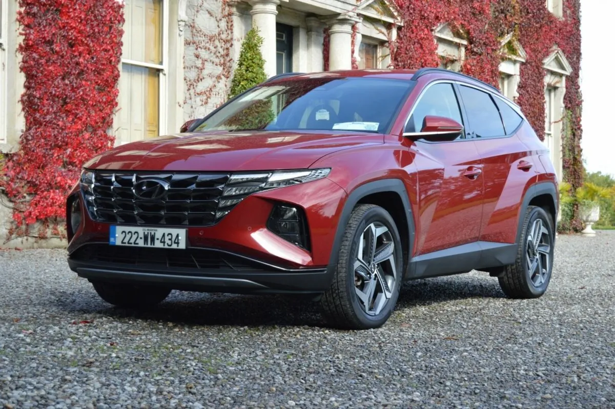 Hyundai Tucson 2WD Executive Plus HEV Auto - Image 1