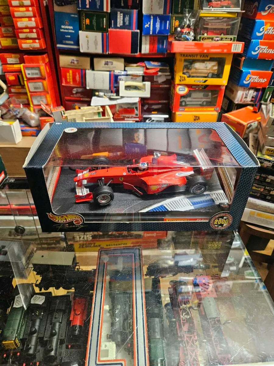 Corgi Hotwheels Formula 1 Michael Schumacher - Image 1