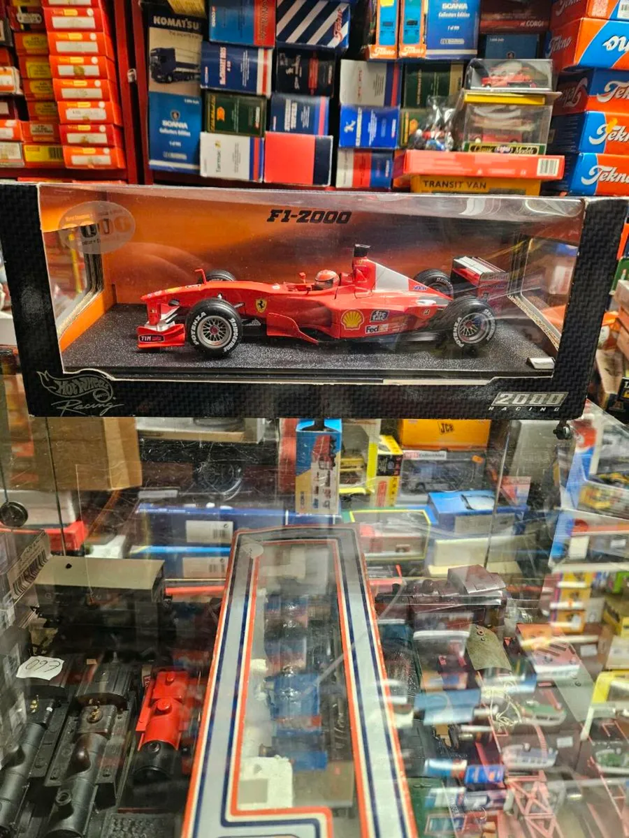 Corgi Hotwheels Formula 1 Michael Schumacher - Image 2