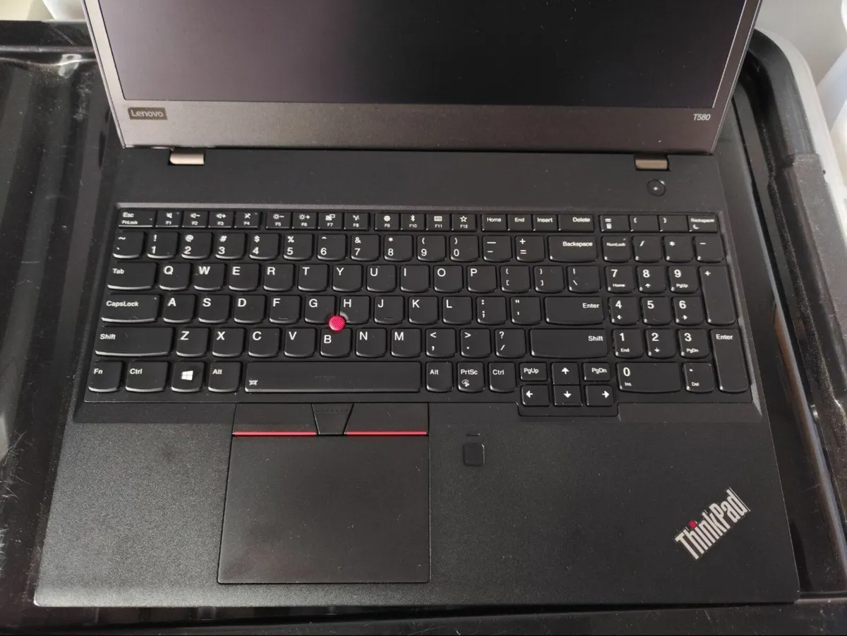 Thinkpad T580 Touch, i7, 16GB RAM, 512GB SSD +More - Image 2