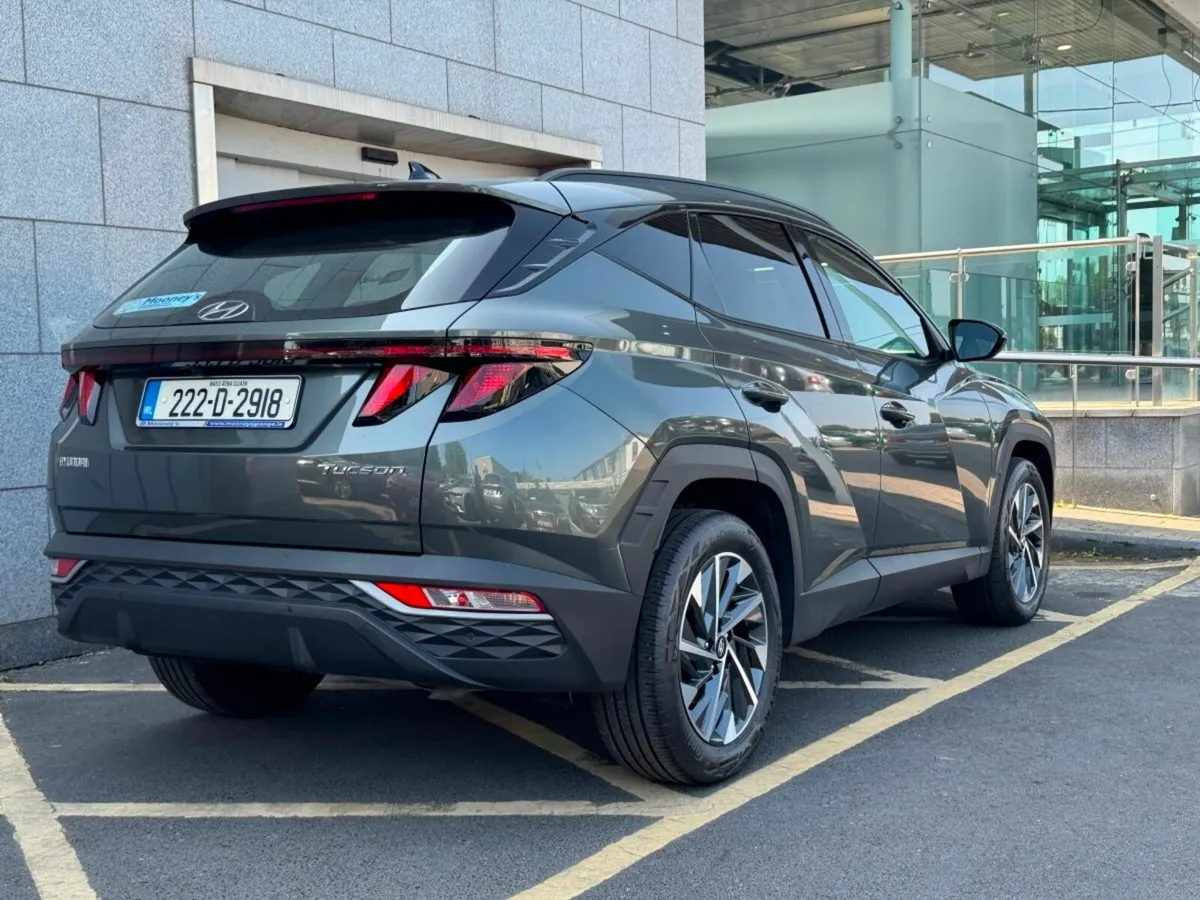 Hyundai Tucson 2WD Executive, Leather - Image 4