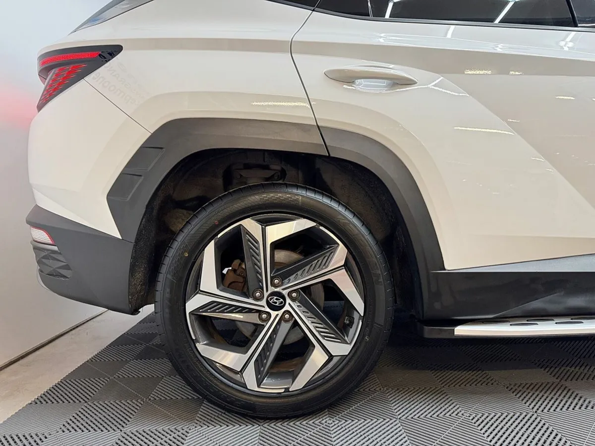 Hyundai Tucson 2WD Executive Plus HEV Auto - Image 3