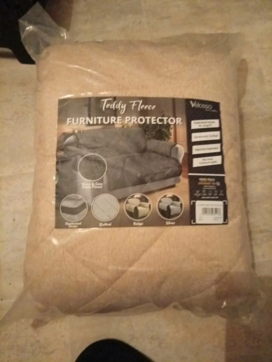 Couch fleece protector - Image 1