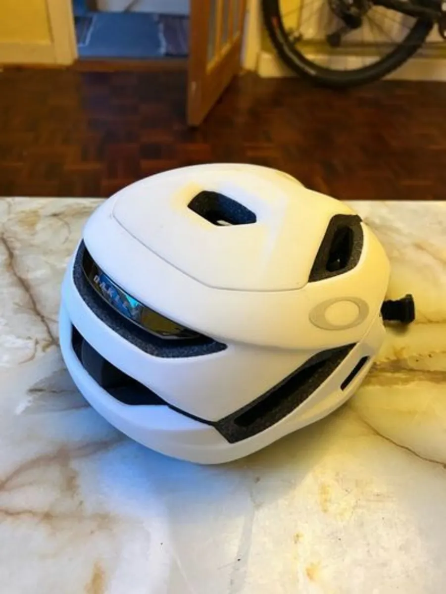 Oakley ARO5 Size M-L - Image 4