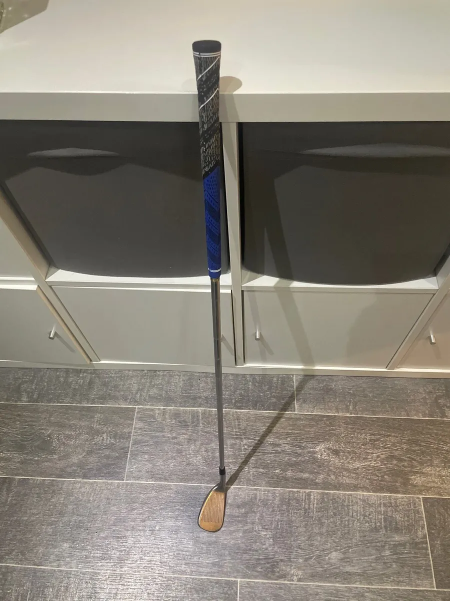 54 wedge - Image 1
