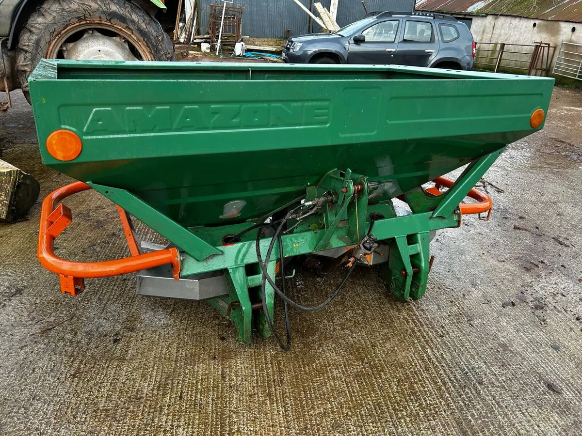 Amazone ZA-M 1500 fertiliser sower - Image 1