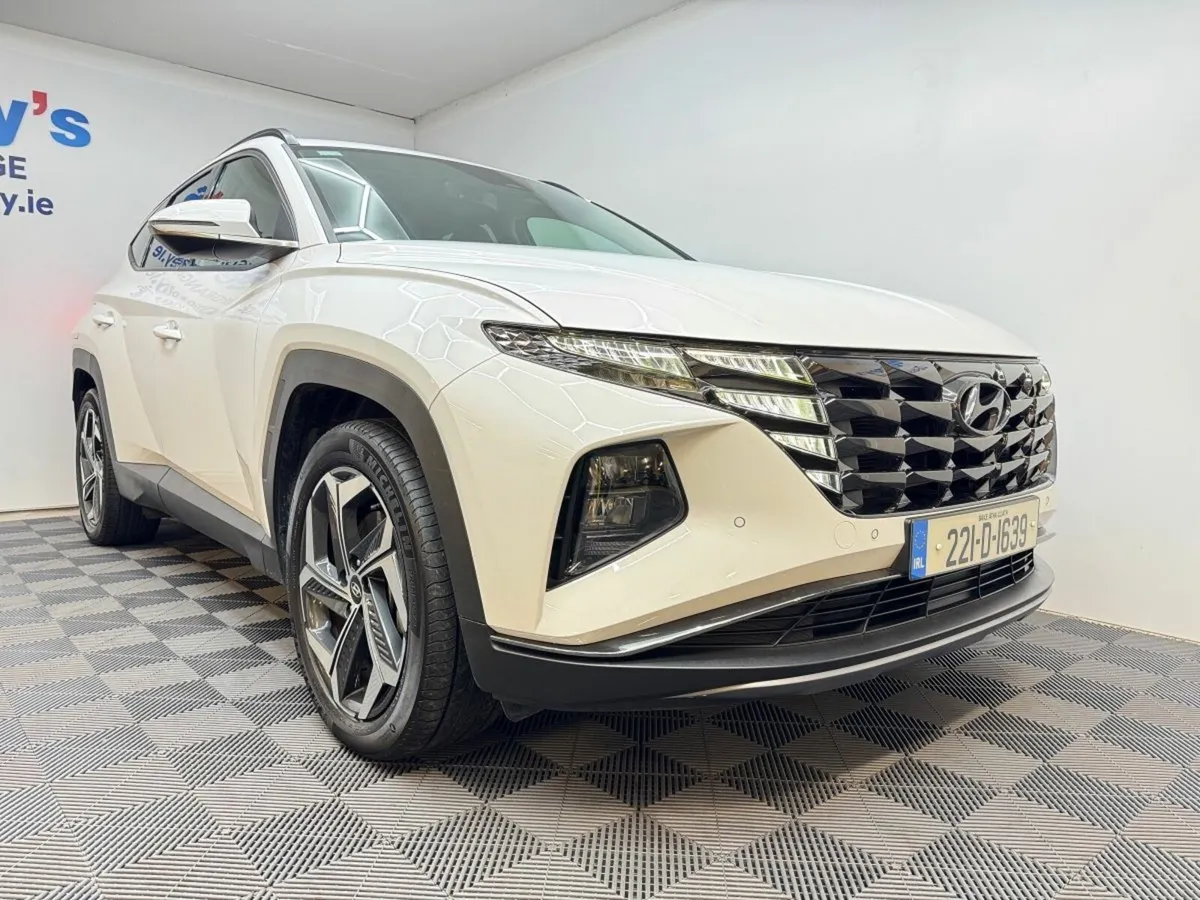 Hyundai Tucson 4WD Executive Plus  Plug in Hybrid - Image 3