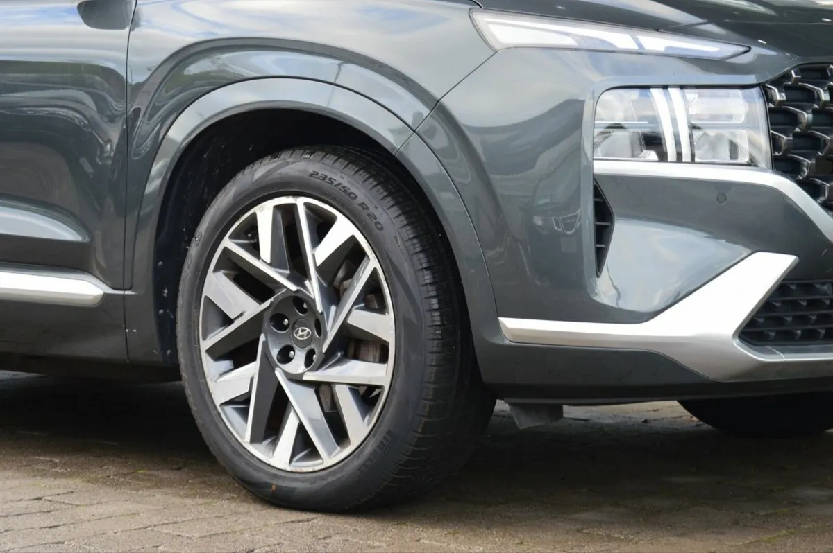 Hyundai Santa Fe 1.6 PHEV 5DR Auto - Plug in Hybri - Image 4