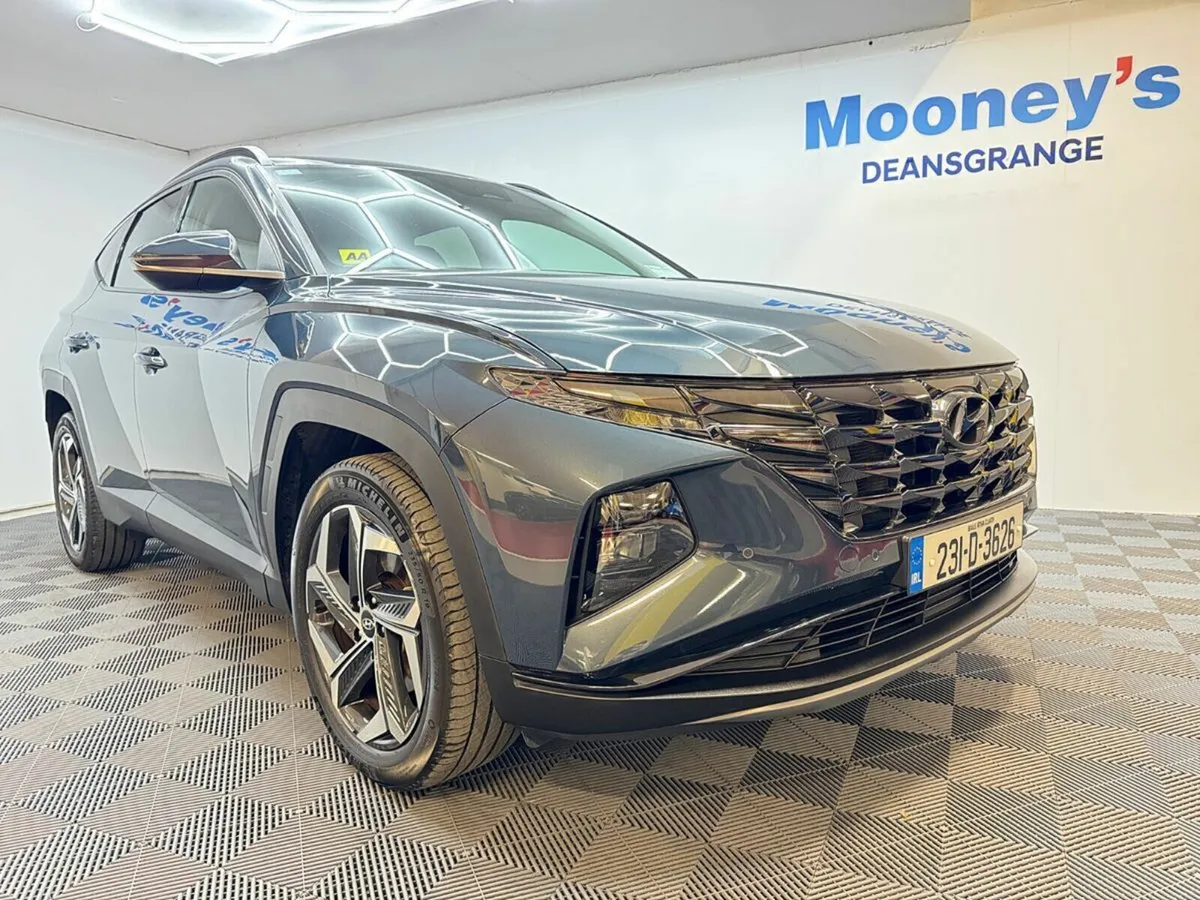 Hyundai Tucson 2WD Executive Plus HEV STG Auto. On - Image 1
