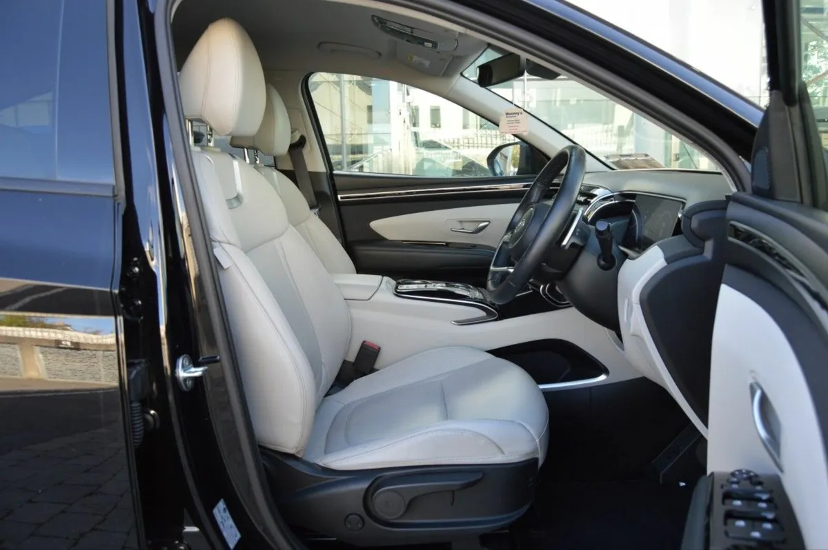 Hyundai Tucson 2WD Executive Plus HEV Auto - Image 4