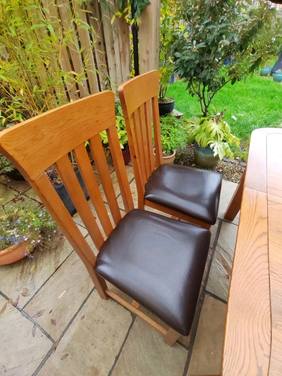 Kitchen dining table - Image 4