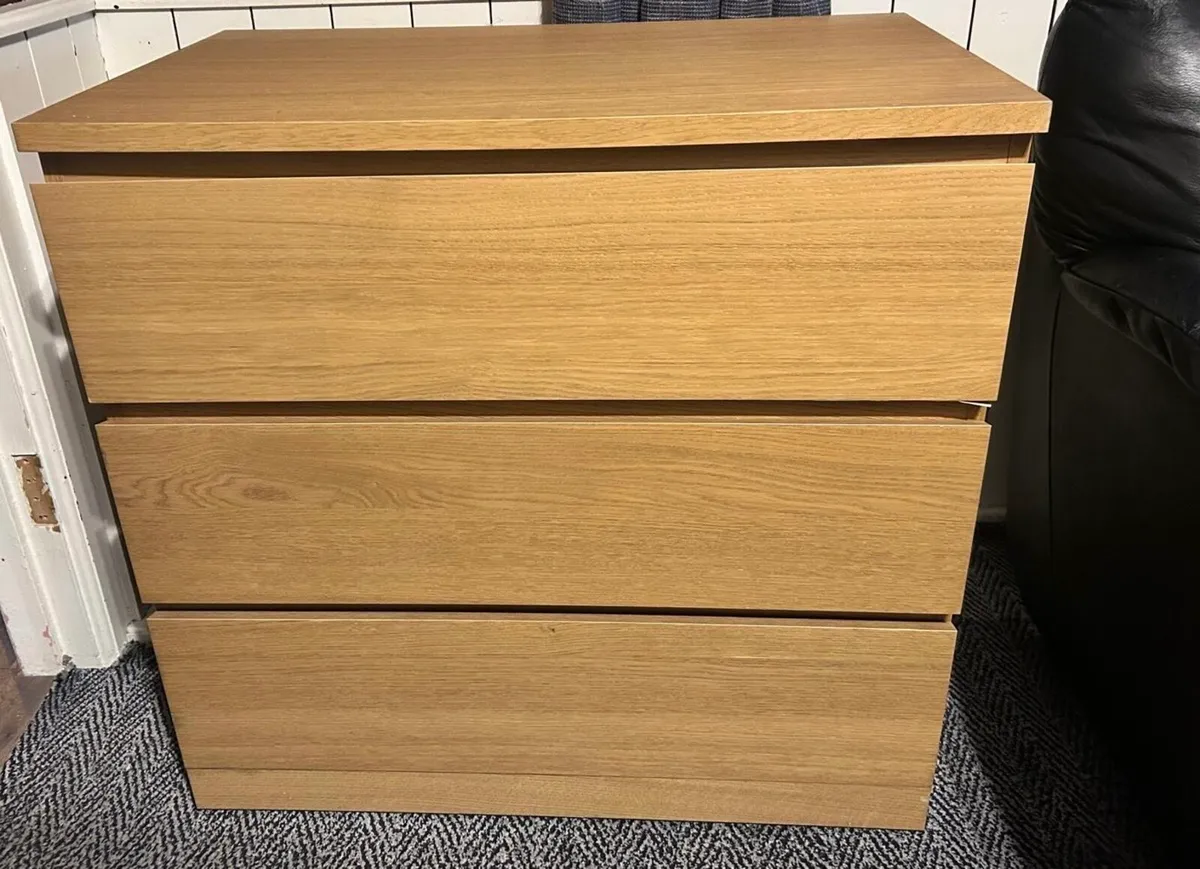 Chest of drawers - Image 2