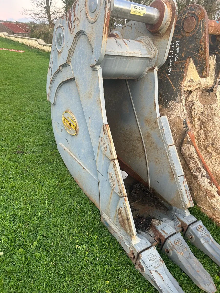 Super 18inch Strickland 80mm pin digging bucket - Image 1