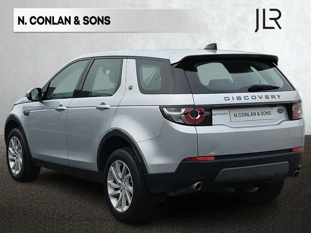 Land Rover Discovery Sport 2.0D SE 7 SEATER AUTO * - Image 2
