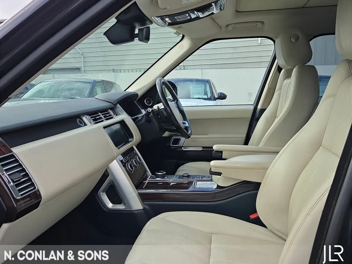 Land Rover Range Rover 3.0D VOGUE *MAIN LAND ROVER - Image 3