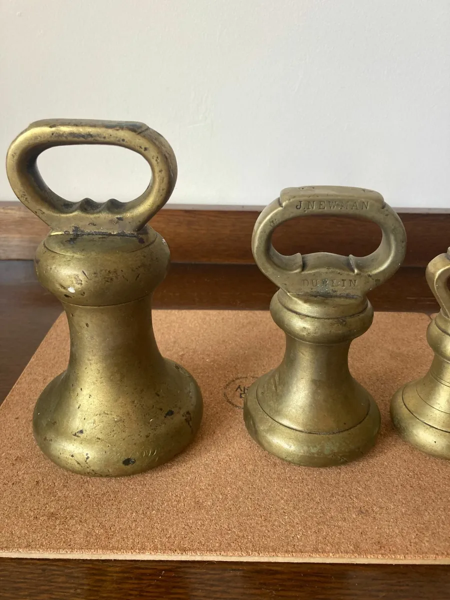 Antique Brass Weights - Bell Weights x 8 - Image 1